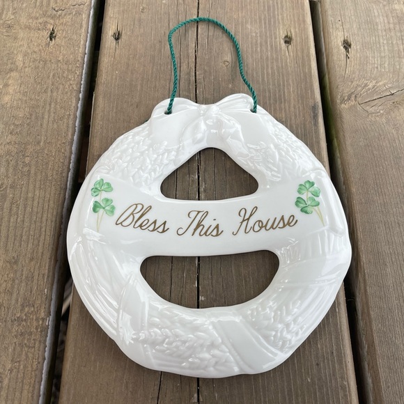 Belleek Shamrock Bless This House Wall Hanging Wreath 12th Mark Made in Ireland - Picture 6 of 13